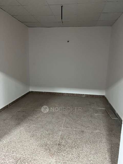 Shop in Chaukhandi, Noida for Rent 
