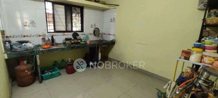 Single Room for Female In 2 BHK  In Vighnharta Apartment In Pimpri-chinchwad