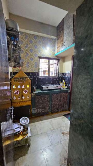 2 BHK Flat In Singhal Arcade For Sale  In Peerzadiguda