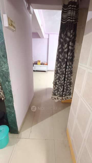 2 BHK Flat In Shanti Chs For Sale  In Thane West