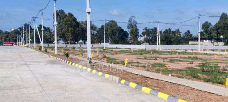 Plot For Sale  In Hosakote Flyover