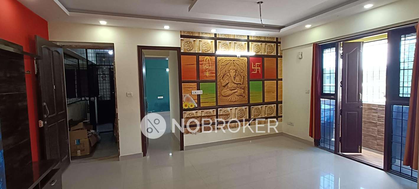 2 BHK Flat In Silver Woods For Sale  In Kudlu Gate