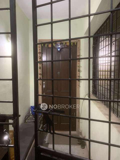 2 BHK Flat In Silver Woods For Sale  In Kudlu Gate