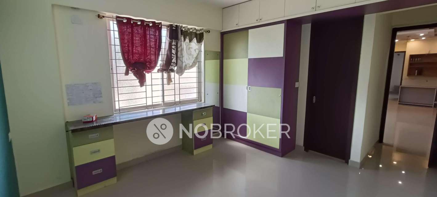 2 BHK Flat In Silver Woods For Sale  In Kudlu Gate