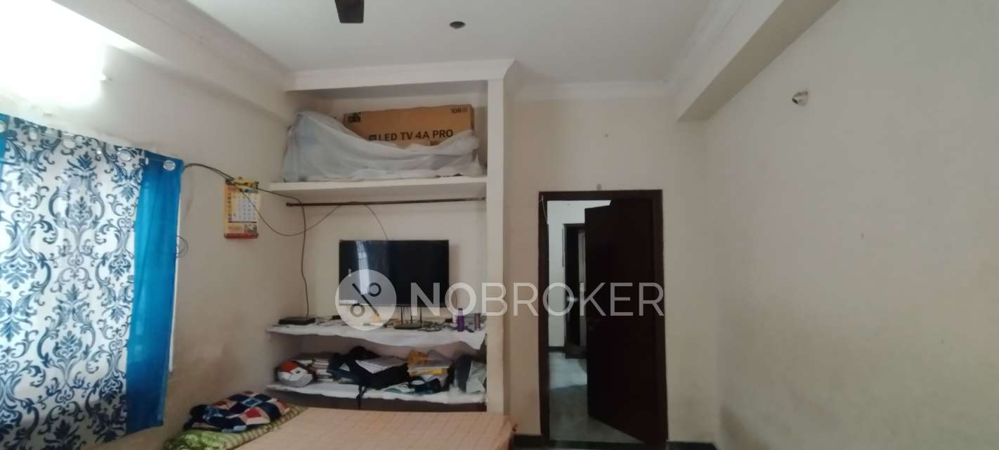 4+ BHK Flat For Sale  In Ameerpet
