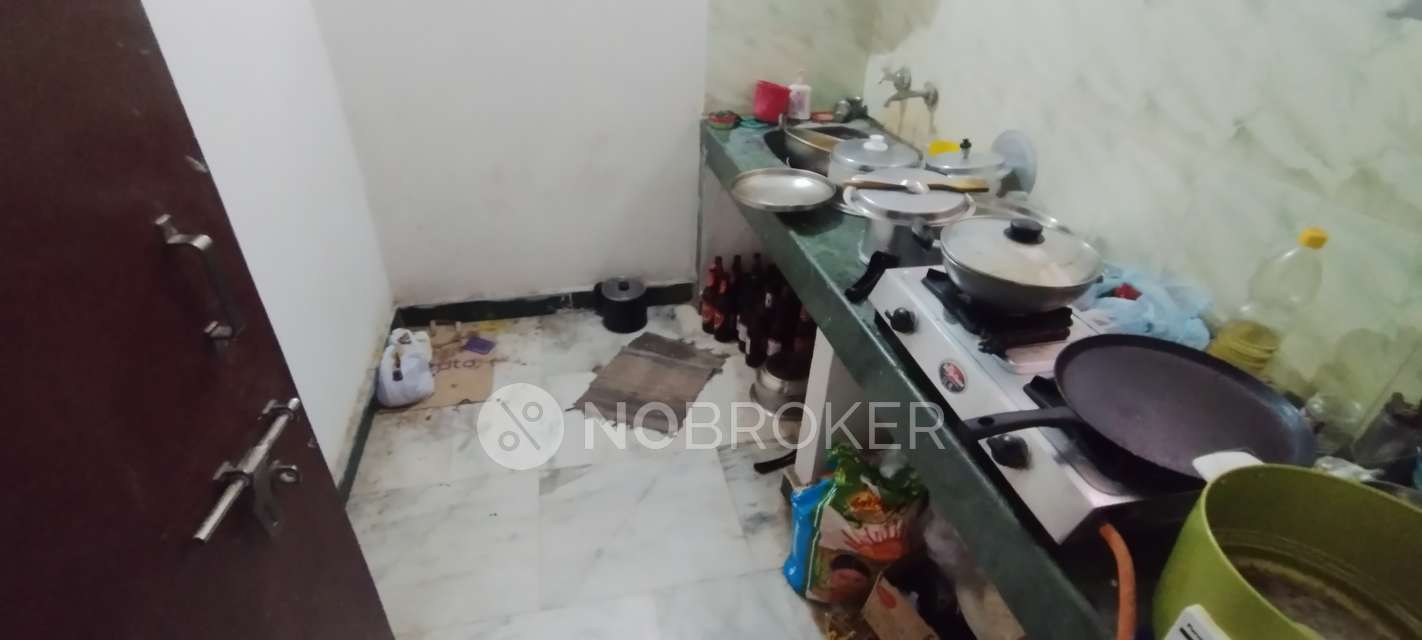 4+ BHK Flat For Sale  In Ameerpet