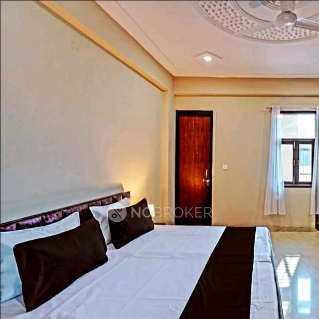 PG for Anyone in Sector 121