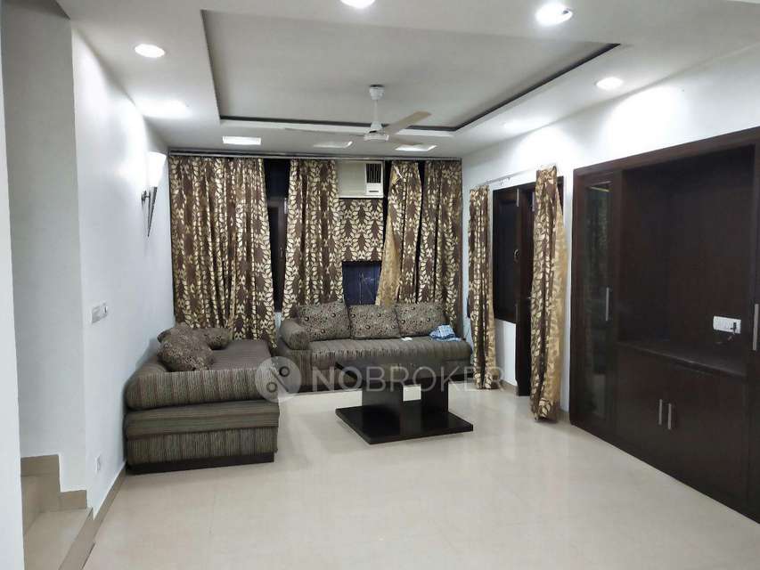 2 BHK Flat In Green Park, Green Park Extension For Sale  In Green Park Extension