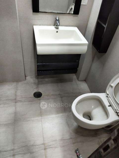 2 BHK Flat In Green Park, Green Park Extension For Sale  In Green Park Extension