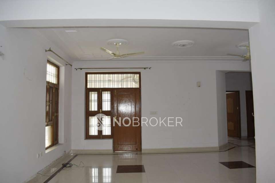 3 BHK Flat In Kunj Bihari Cghs Ltd For Sale  In Sector 47