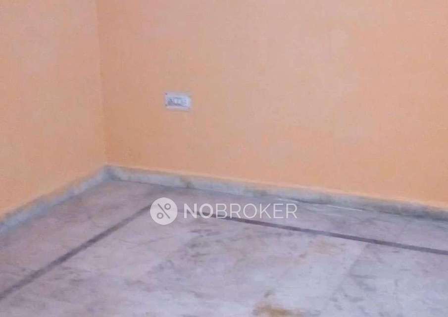 2 BHK Flat For Sale  In Baljit Nagar