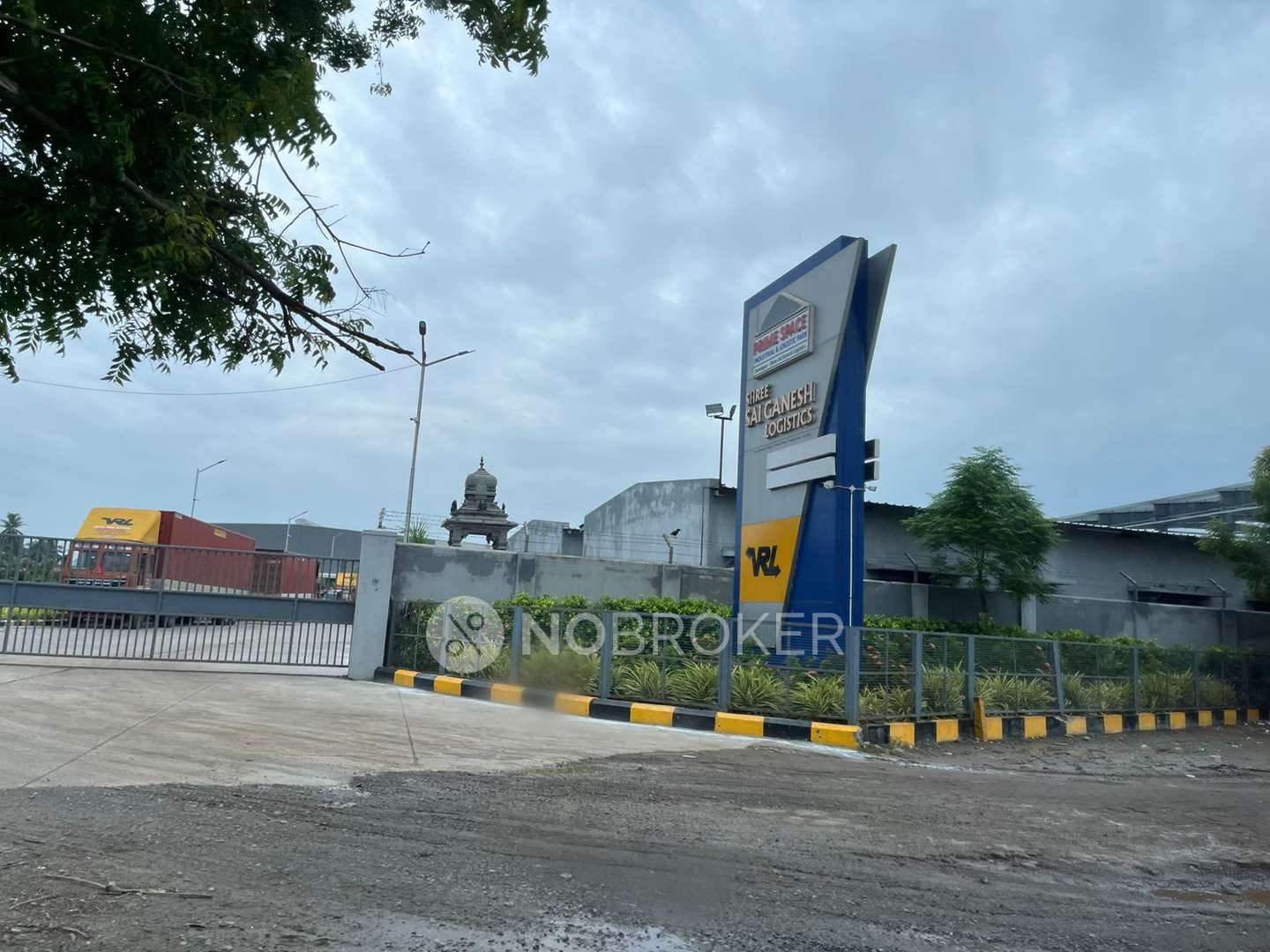Plot For Sale  In Redhills