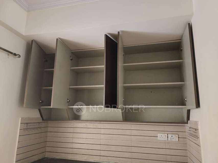 2 BHK Flat In Centurian Park Low Rise, Greater Noida for Rent  In Tech Zone Iv