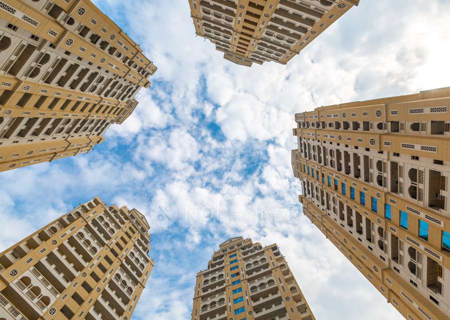 3 BHK Flat In Purvanchal Royal City Phase 1 For Sale  In Chi V