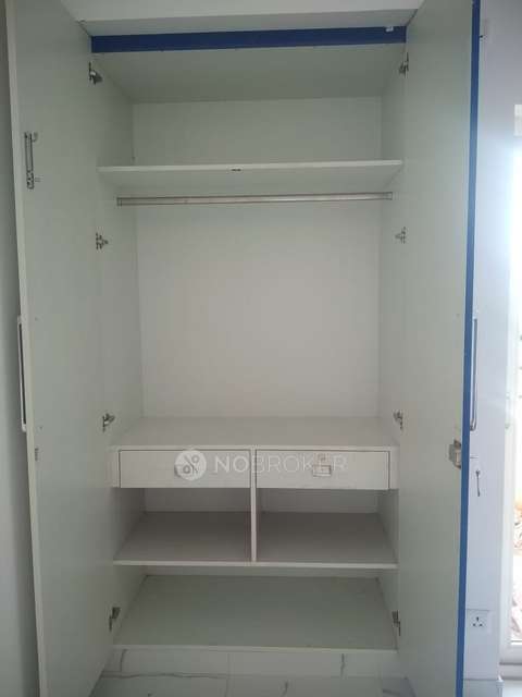 3 BHK Flat In Purvanchal Royal City Phase 1 For Sale  In Chi V