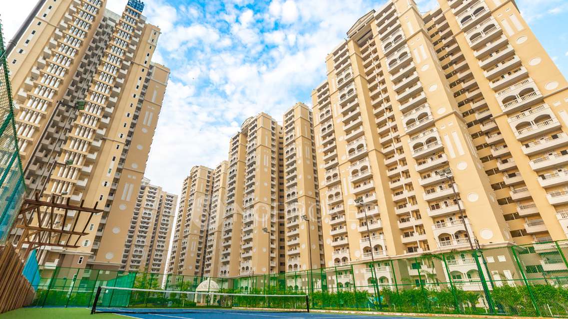 3 BHK Flat In Purvanchal Royal City Phase 1 For Sale  In Chi V