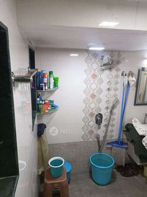 2 BHK Flat In Chitravani Chs For Sale  In Malad East