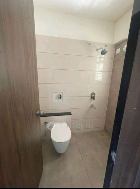 2 BHK Flat In Majestique Towers East Phase 2 for Rent  In Kharadi