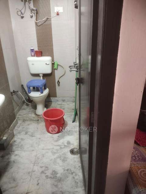 PG for Girls in Nawada Metro Station