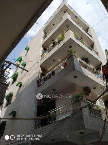 PG for Girls in Nawada Metro Station