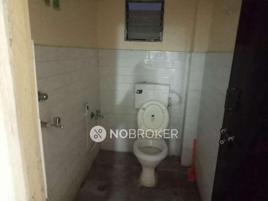 2 BHK Flat In Gandhi Estates,  For Sale  In Serilingampalle , 