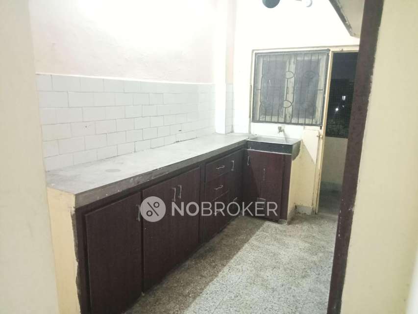 2 BHK Flat In Gandhi Estates,  For Sale  In Serilingampalle , 