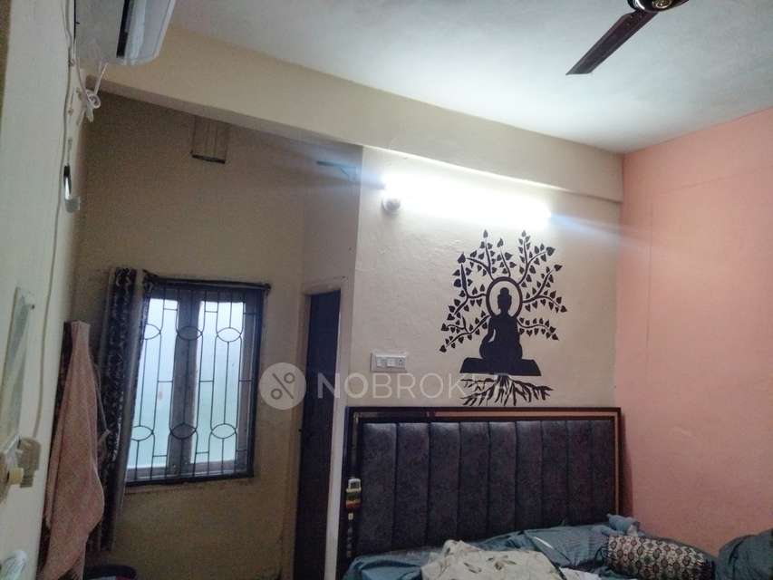 2 BHK Flat In Gandhi Estates,  For Sale  In Serilingampalle , 