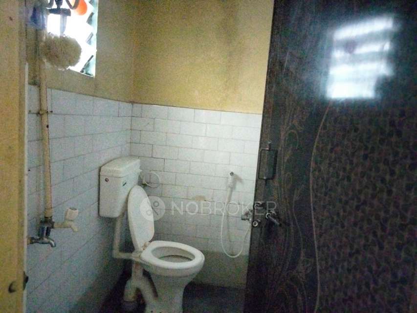 2 BHK Flat In Gandhi Estates,  For Sale  In Serilingampalle , 