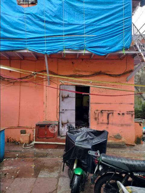 4+ BHK Flat For Sale  In Malad West