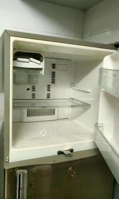 2 BHK Flat In Amrut Chs Ltd For Sale  In Kandivali West