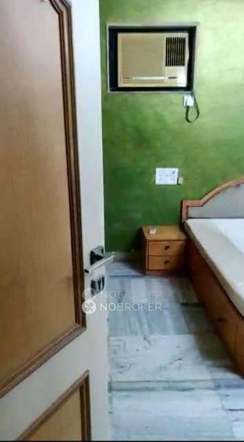 2 BHK Flat In Amrut Chs Ltd For Sale  In Kandivali West