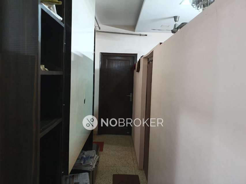 2 BHK Flat In Standalone Building   For Sale  In Rajinder Nagar