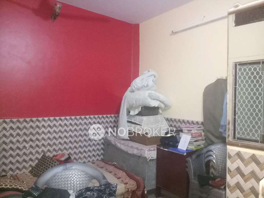 2 BHK Flat In Standalonebuilding For Sale  In Khazoori Khas