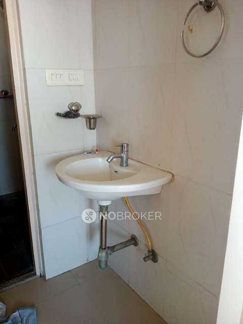 1 BHK Flat In Oceania Chs For Sale  In Nilje Gaon, 