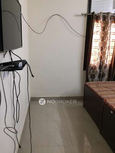 1 BHK Flat In Standalone Building  for Rent  In Sector 57