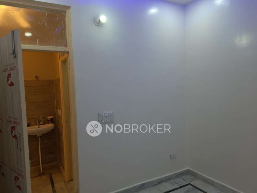 1 BHK Flat In Sb For Sale  In Janakpuri