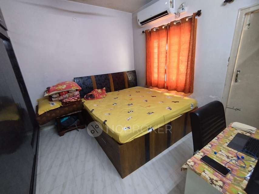 2 BHK Flat In Golden Enclave Phase-iii For Sale  In Soundarya Layout