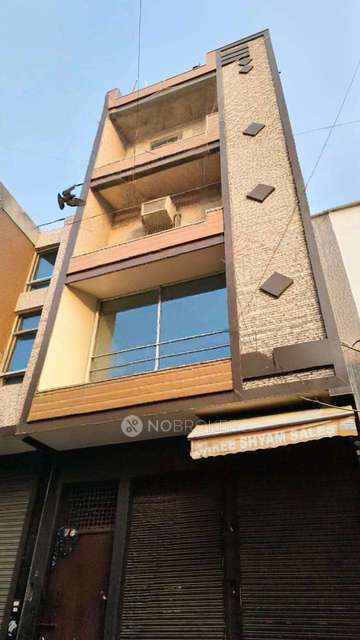 4+ BHK Flat For Sale  In Shahdara