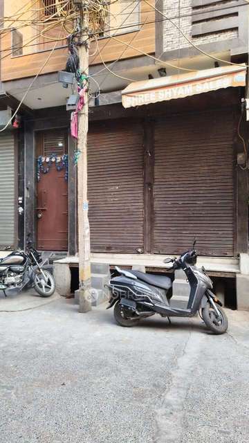 4+ BHK Flat For Sale  In Shahdara
