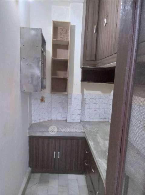 2 BHK Flat In Green View Aparment For Sale  In Nehru Nagar