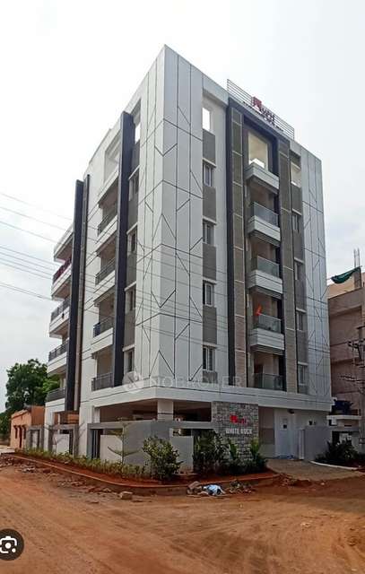 1 BHK Flat In Mph White Rock For Sale  In Isnapur