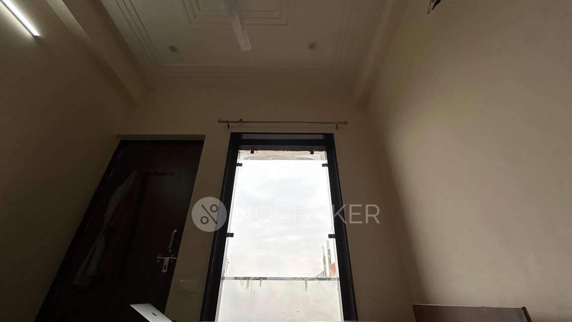 PG for Girls in Alpha 1