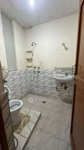 3 BHK Villa In Tarun Vihar Apartments For Sale  In Sector 13