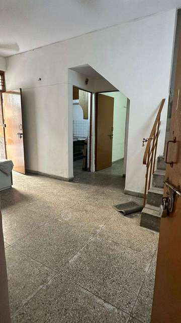 3 BHK Villa In Tarun Vihar Apartments For Sale  In Sector 13