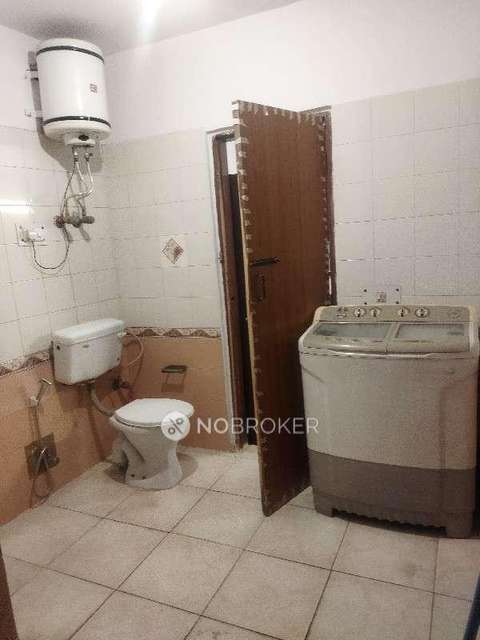 2 BHK Flat In Qutub Green Apartments For Sale  In Mehrauli