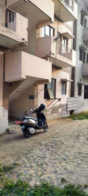 2 BHK Flat In Ekta Aarvanss Royal Residency For Sale  In Lal Kuan