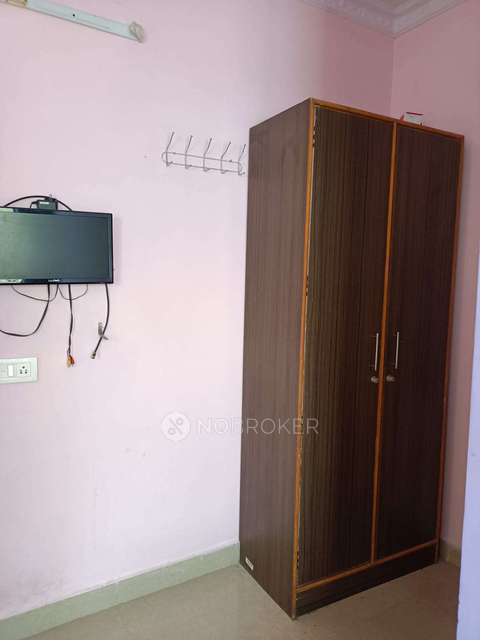 PG for Boys in Adugodi