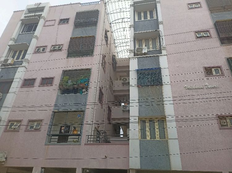 Vaishnavi Towers 