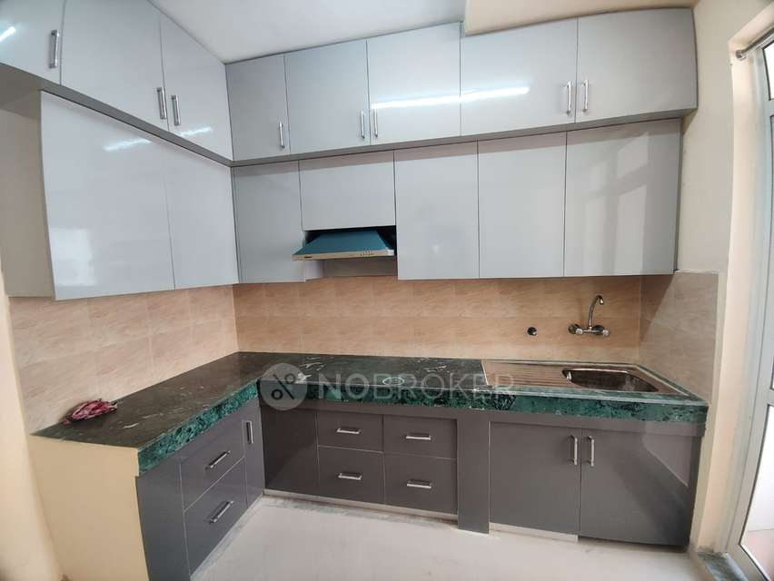 2 BHK Flat In Jaypee Kensington Park, Sector-133 for Rent  In Sector-133