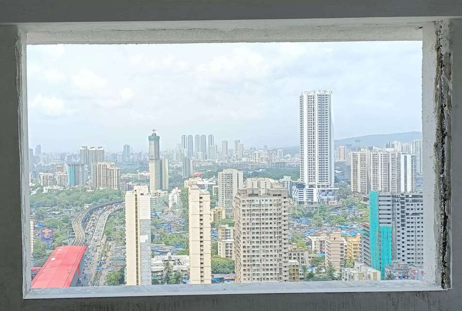 2 BHK Flat In Omkar Signet For Sale  In Malad East